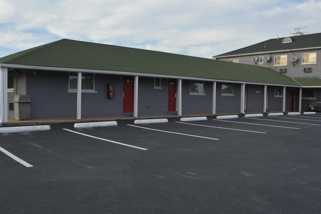 Red Carpet Inn & Suites New Cumberland Extérieur photo